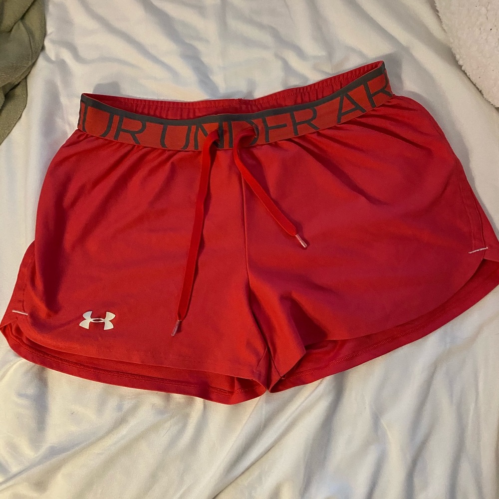 UNDER ARMOUR SHORTS